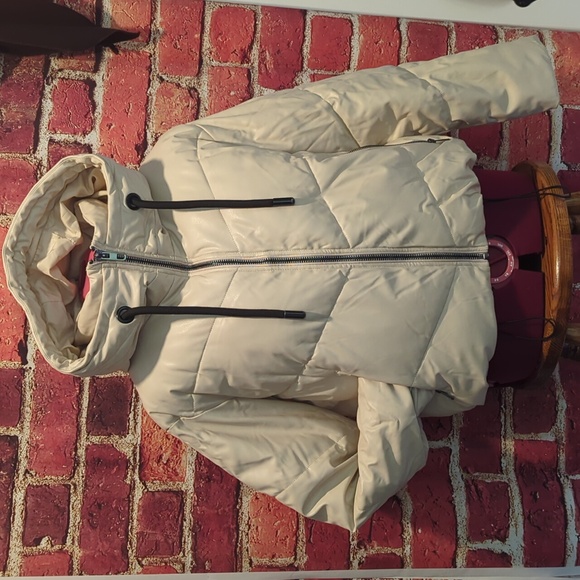 Size Medium Zara Faux Leather Puffer Jacket - Picture 1 of 5